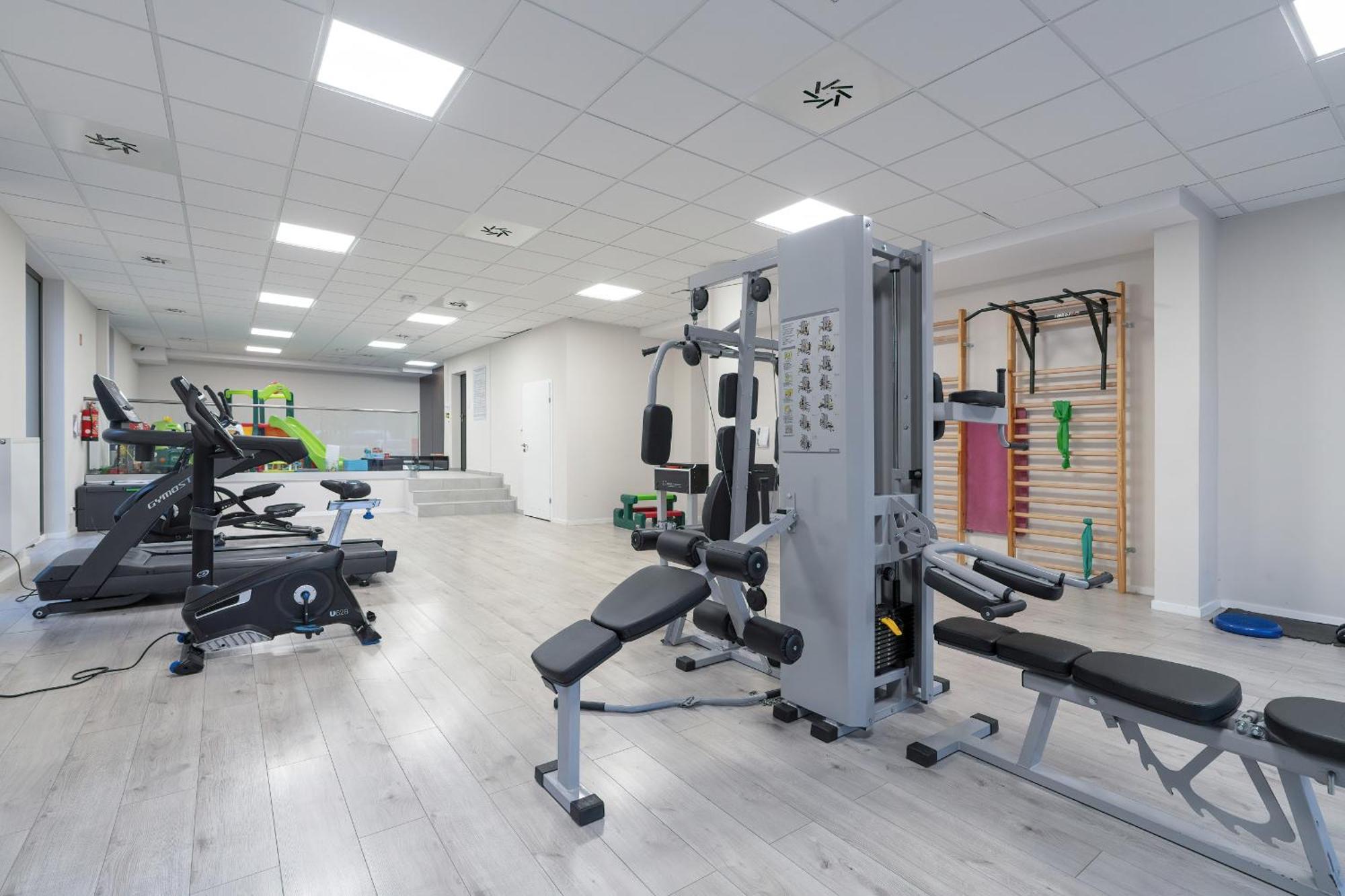 City Center Apartments With Gym & Free Garage Poznan By Noclegi Renters エクステリア 写真