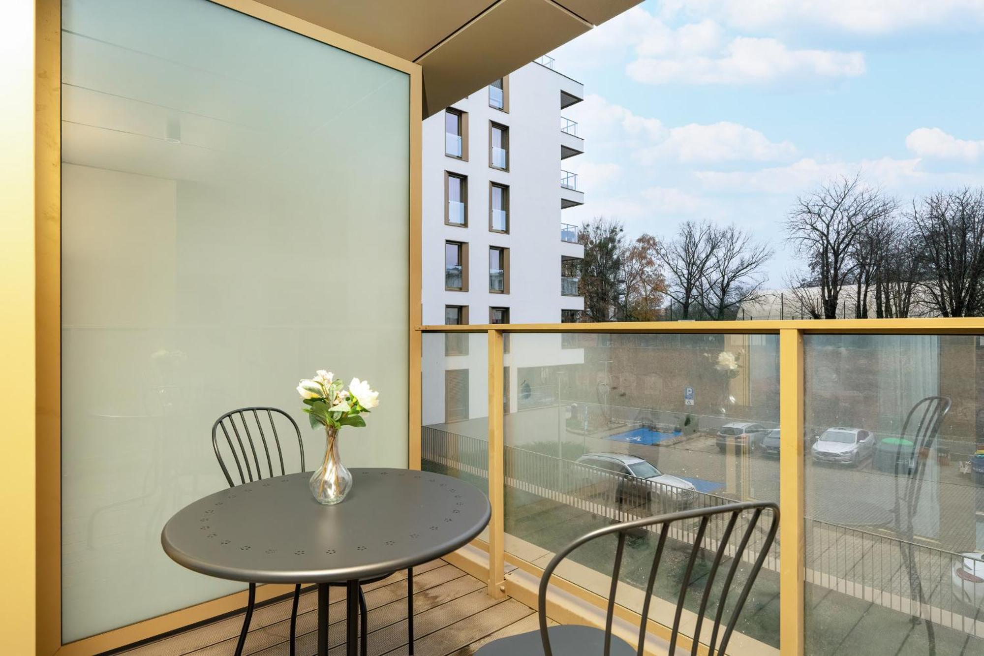 City Center Apartments With Gym & Free Garage Poznan By Noclegi Renters エクステリア 写真