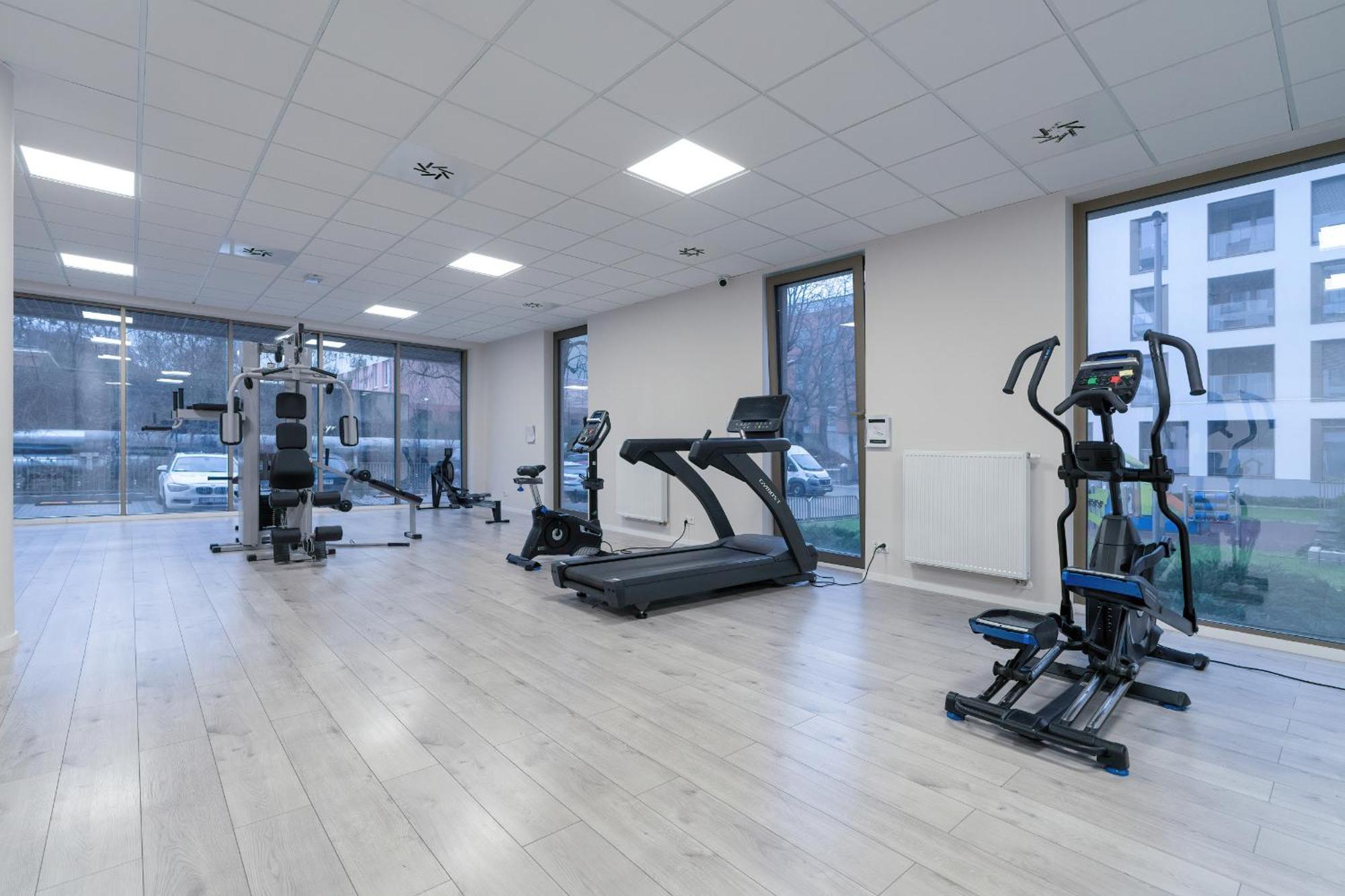 City Center Apartments With Gym & Free Garage Poznan By Noclegi Renters エクステリア 写真